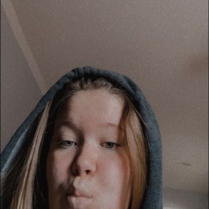 Meet your Posher, Isabella